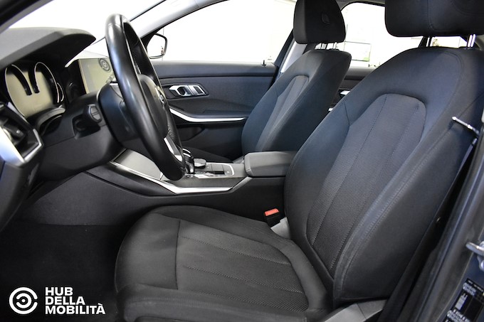 BMW 320d xDrive Business Advantage